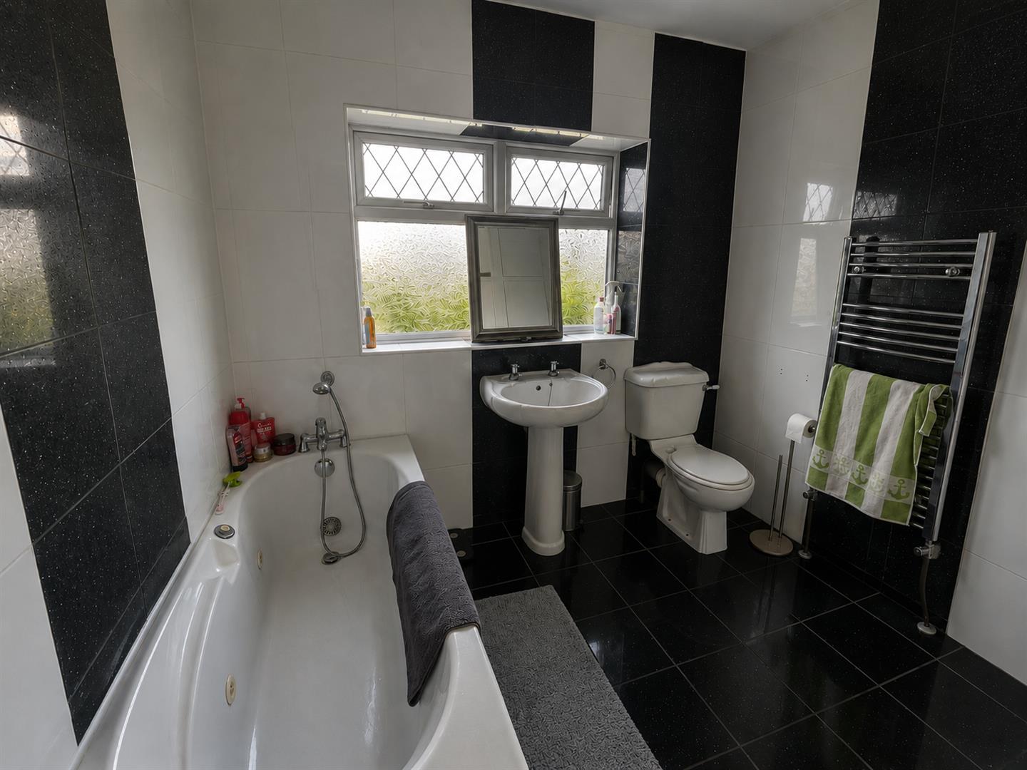 North Road, Loughor, Swansea, SA4 6QE